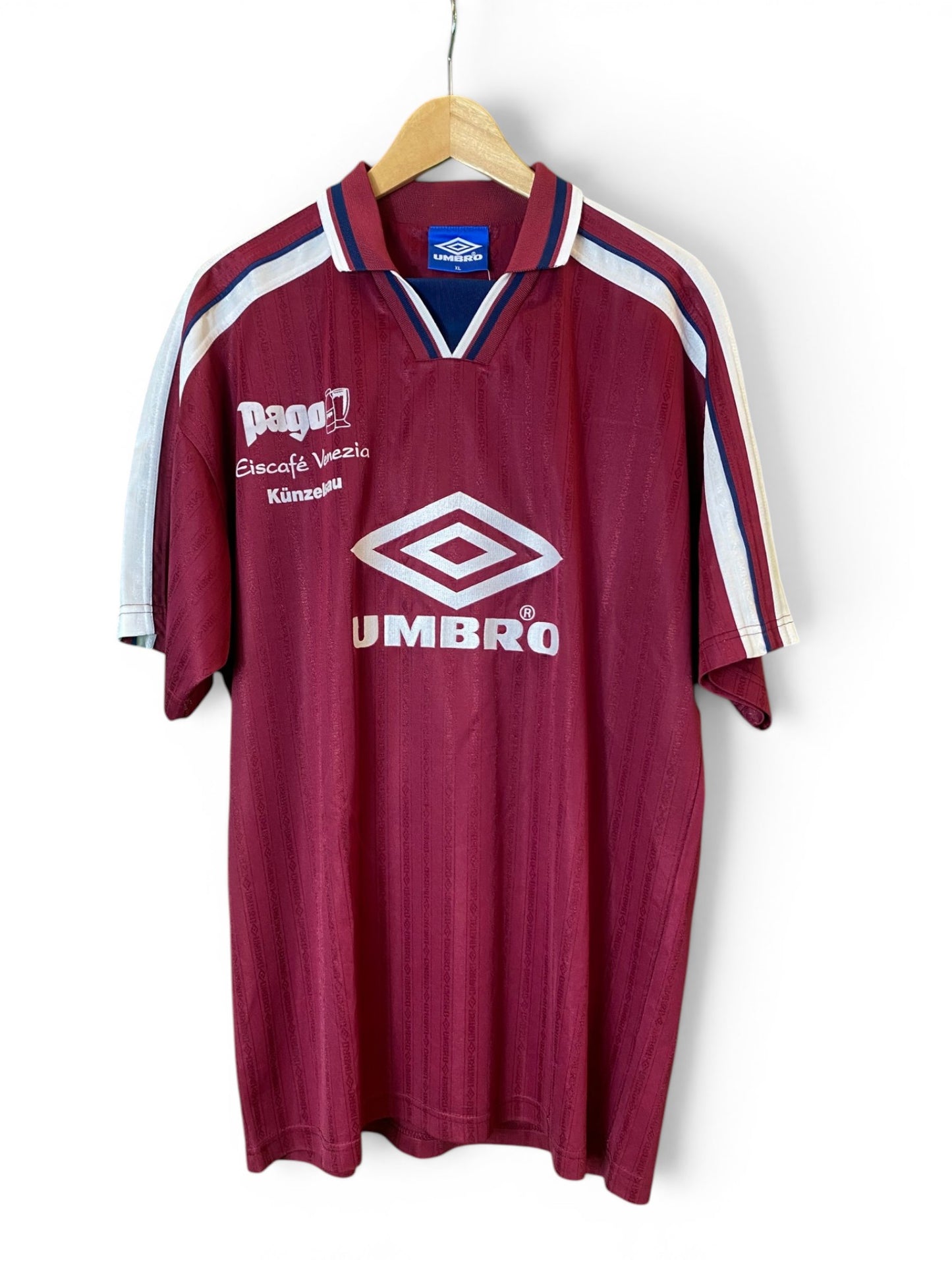 Vintage 1990s Umbro Football Shirt - X-Large