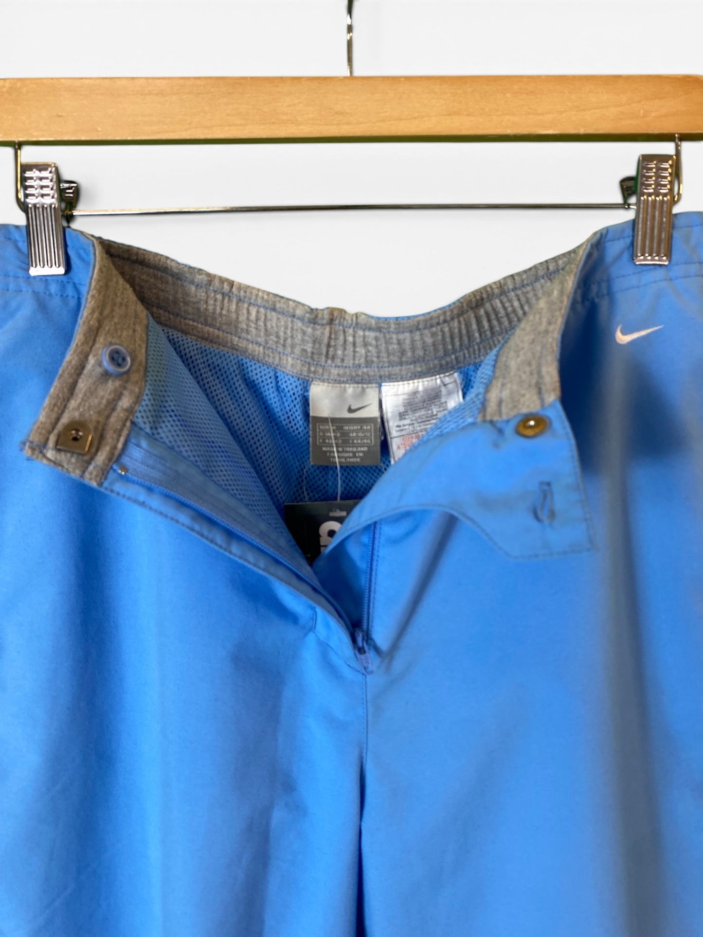 Nike 3/4 Length 00s Trousers - Medium