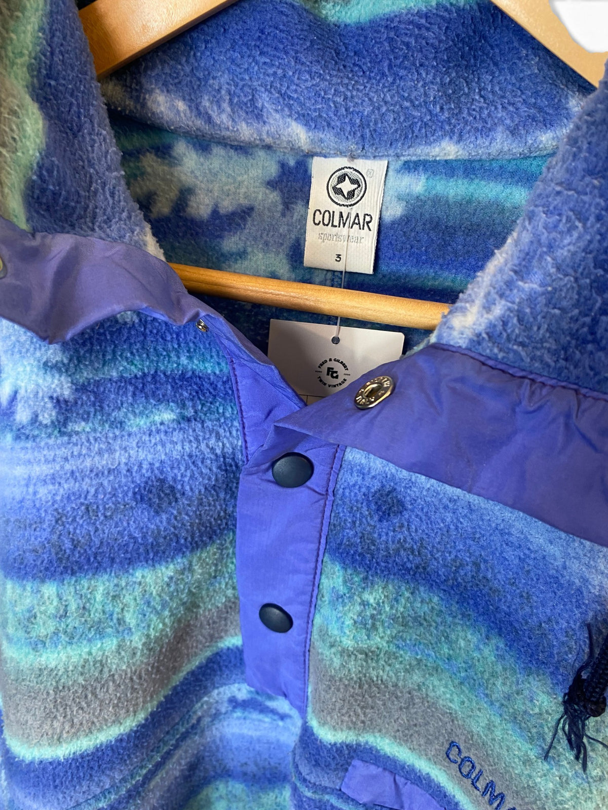 Crazy Pattern Button-Up Fleece - Large