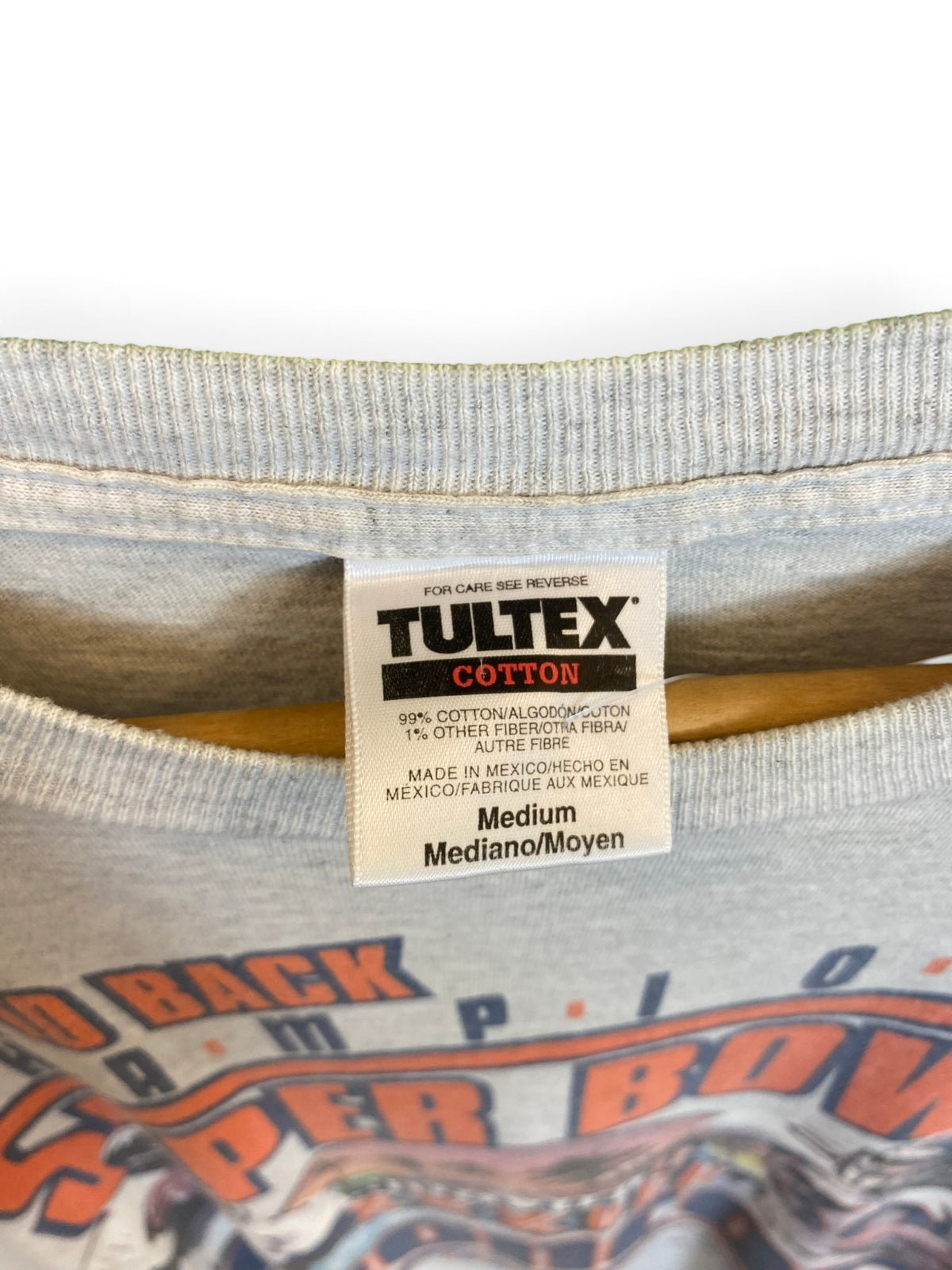 Vintage 1999 Denver Broncos B2B Superbowl Champ T-Shirt - Medium
