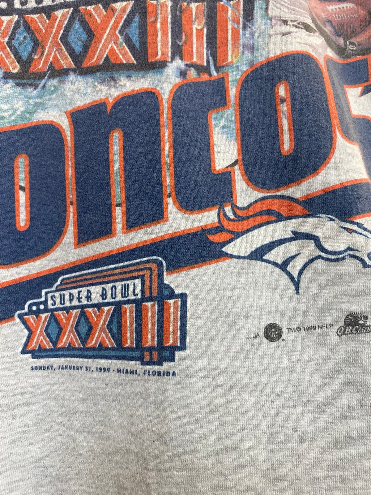 Vintage 1999 Denver Broncos B2B Superbowl Champ T-Shirt - Medium