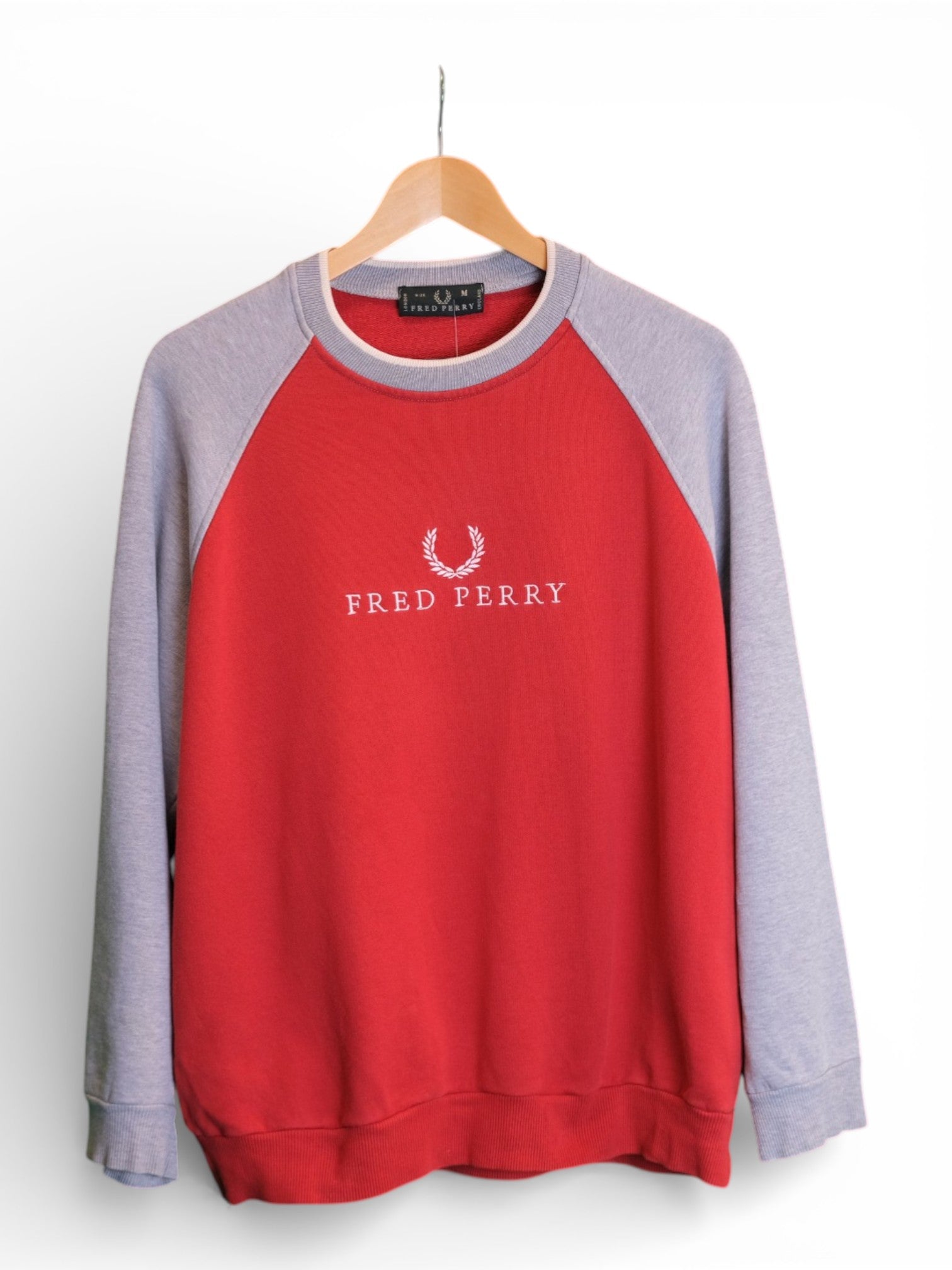 Fred Perry Sweatshirt - Medium